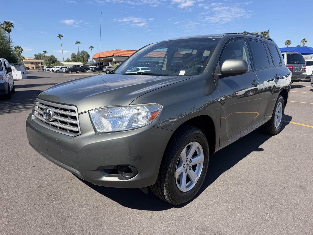 Toyota Highlander Base 4WD 2010