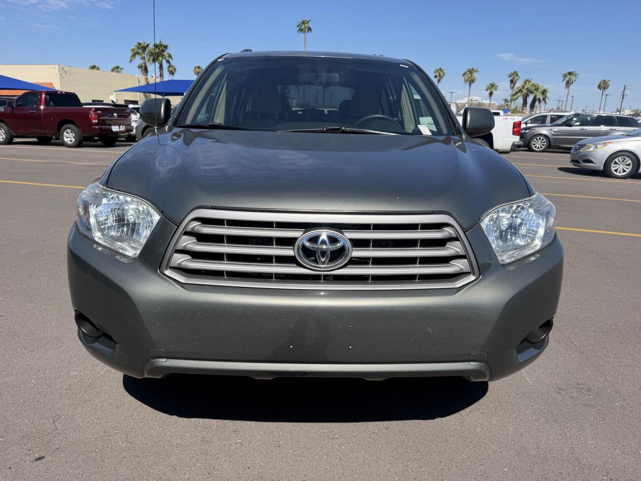 Toyota Highlander Base 4WD 2010