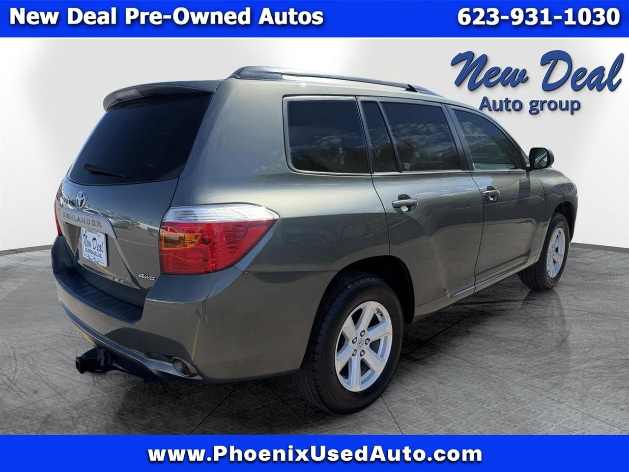 Toyota Highlander Base 4WD 2010