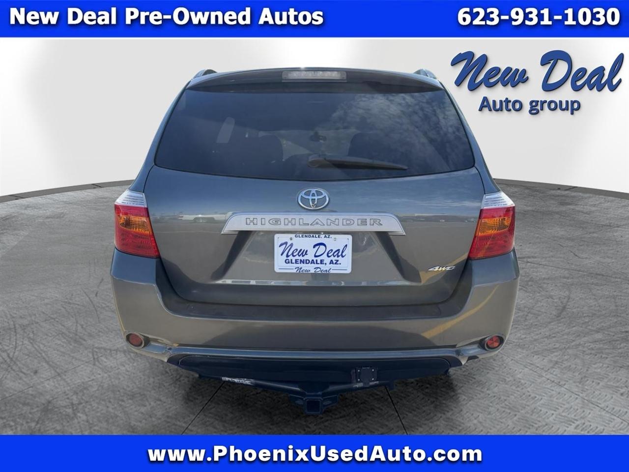 Toyota Highlander Base 4WD 2010