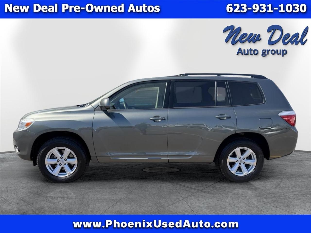Toyota Highlander Base 4WD 2010