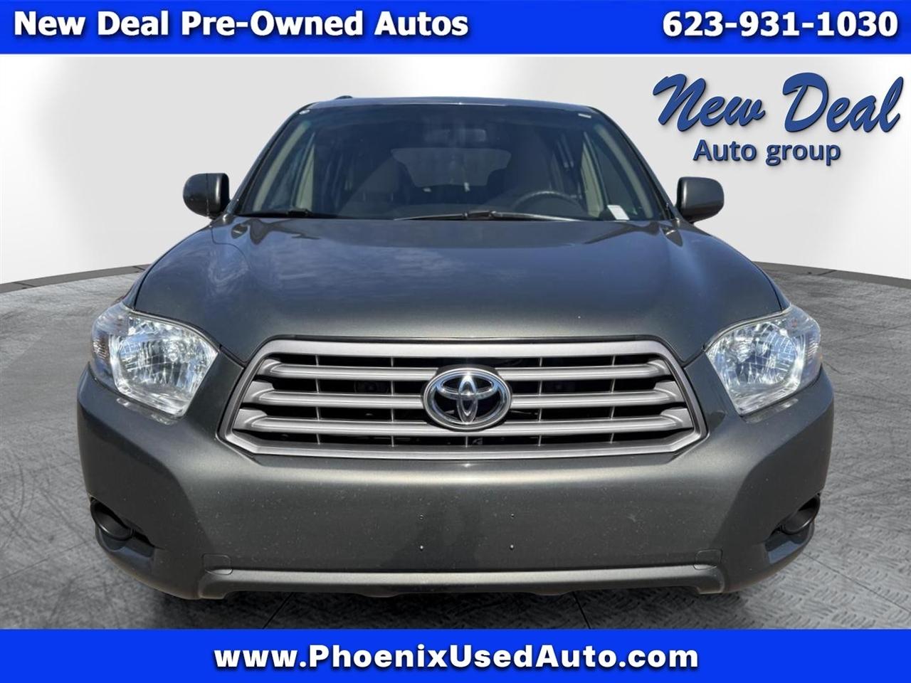 Toyota Highlander Base 4WD 2010