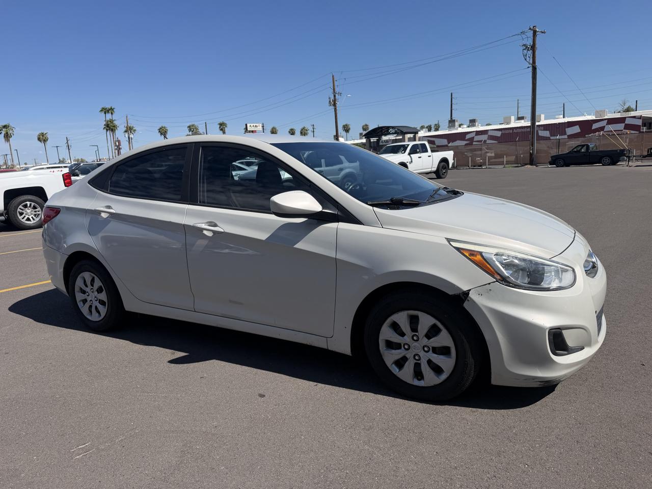 Hyundai Accent SE 4-Door 6A 2016