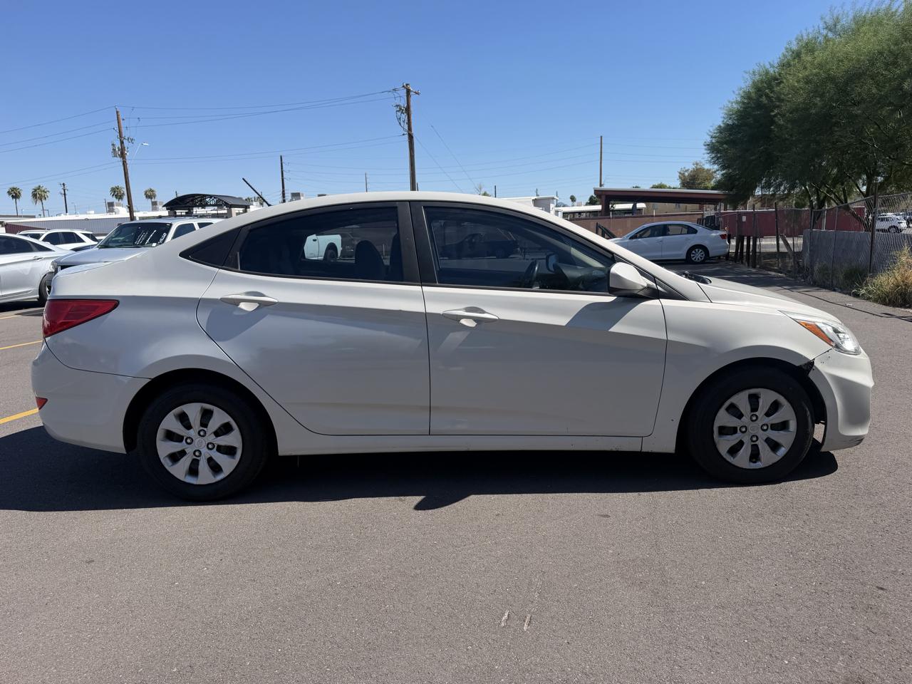 Hyundai Accent SE 4-Door 6A 2016