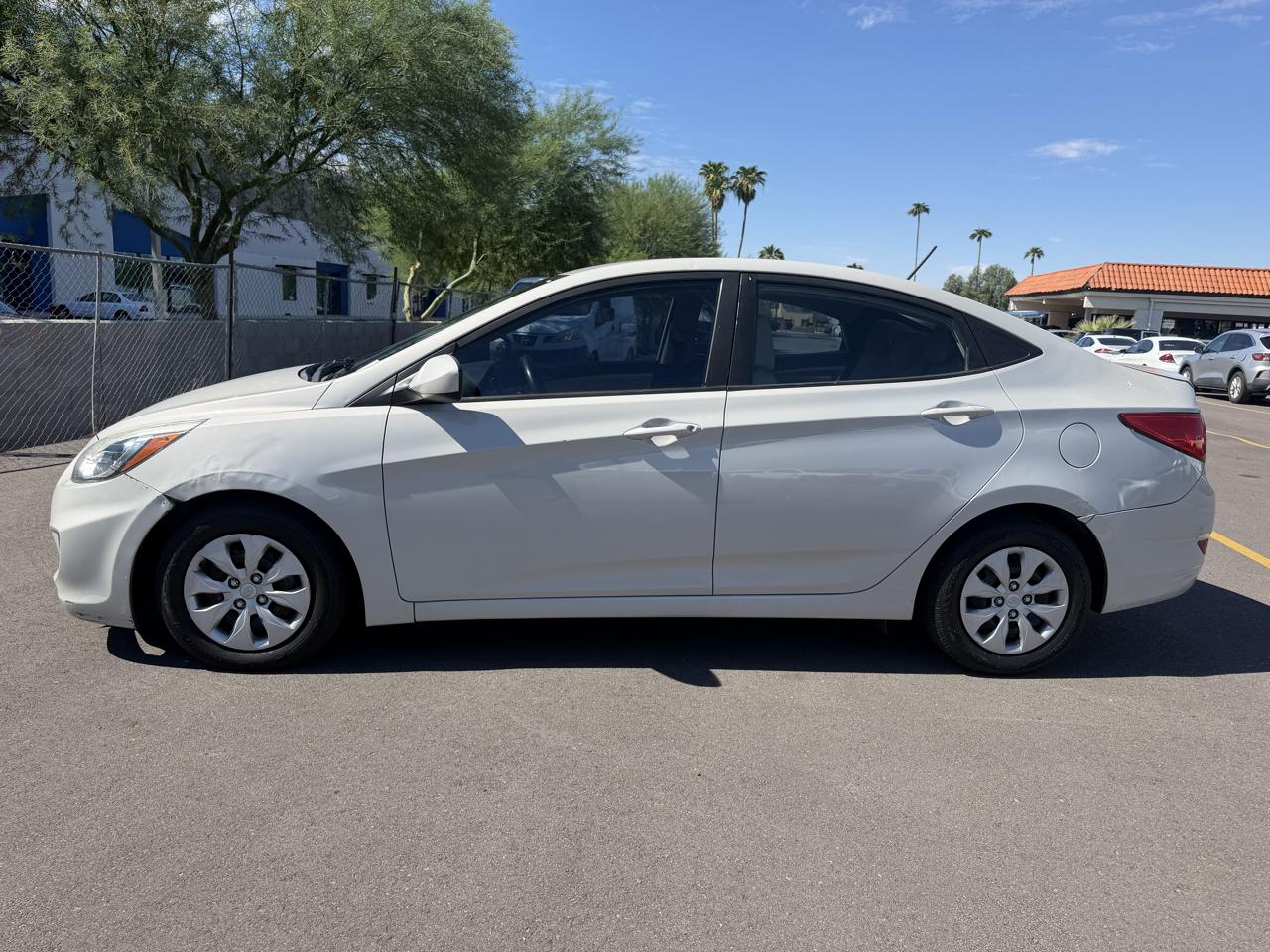Hyundai Accent SE 4-Door 6A 2016