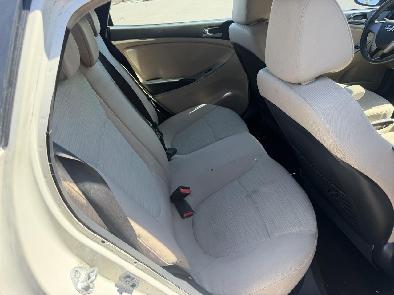 Hyundai Accent SE 4-Door 6A 2016