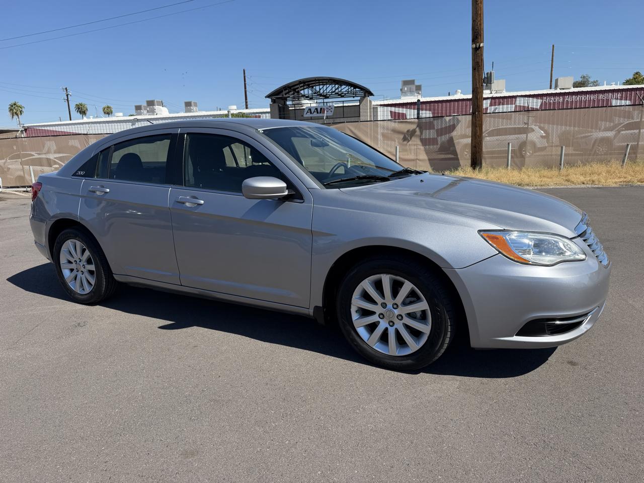 Chrysler 200 Touring 2013