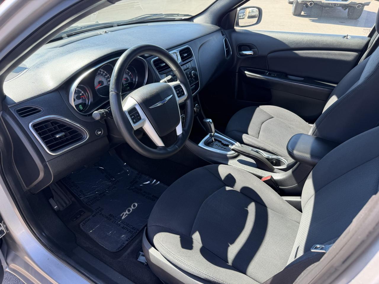 Chrysler 200 Touring 2013
