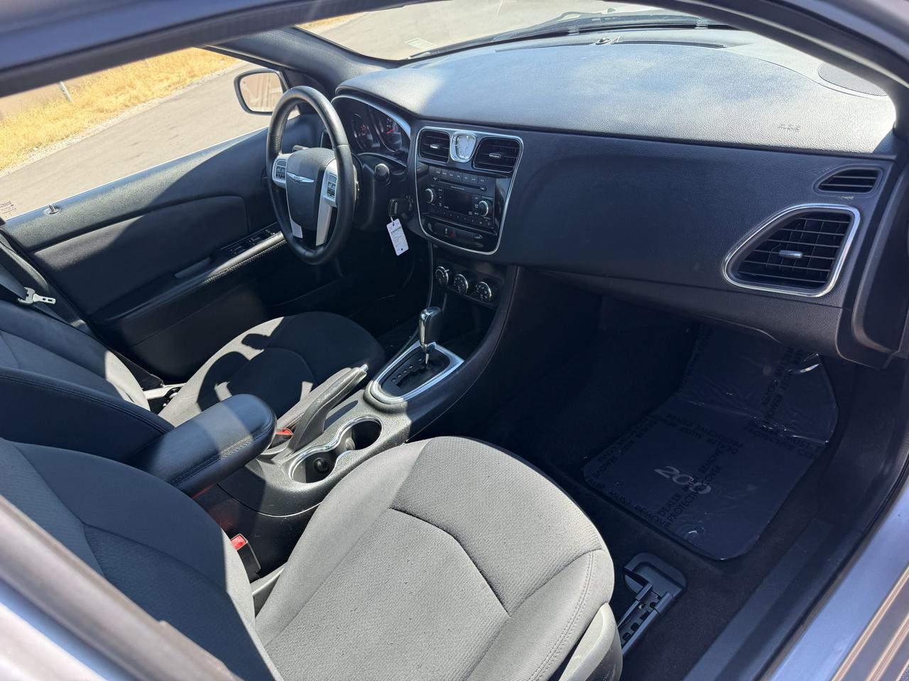 Chrysler 200 Touring 2013