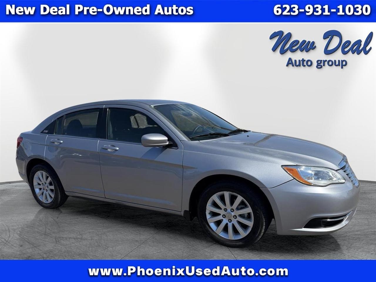 Gray 2013 Chrysler 200 Sedan Front-Wheel Drive Automatic