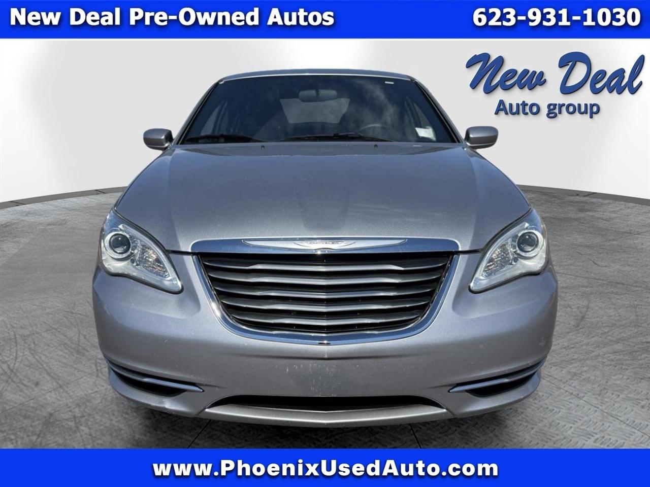 Chrysler 200 photo 8