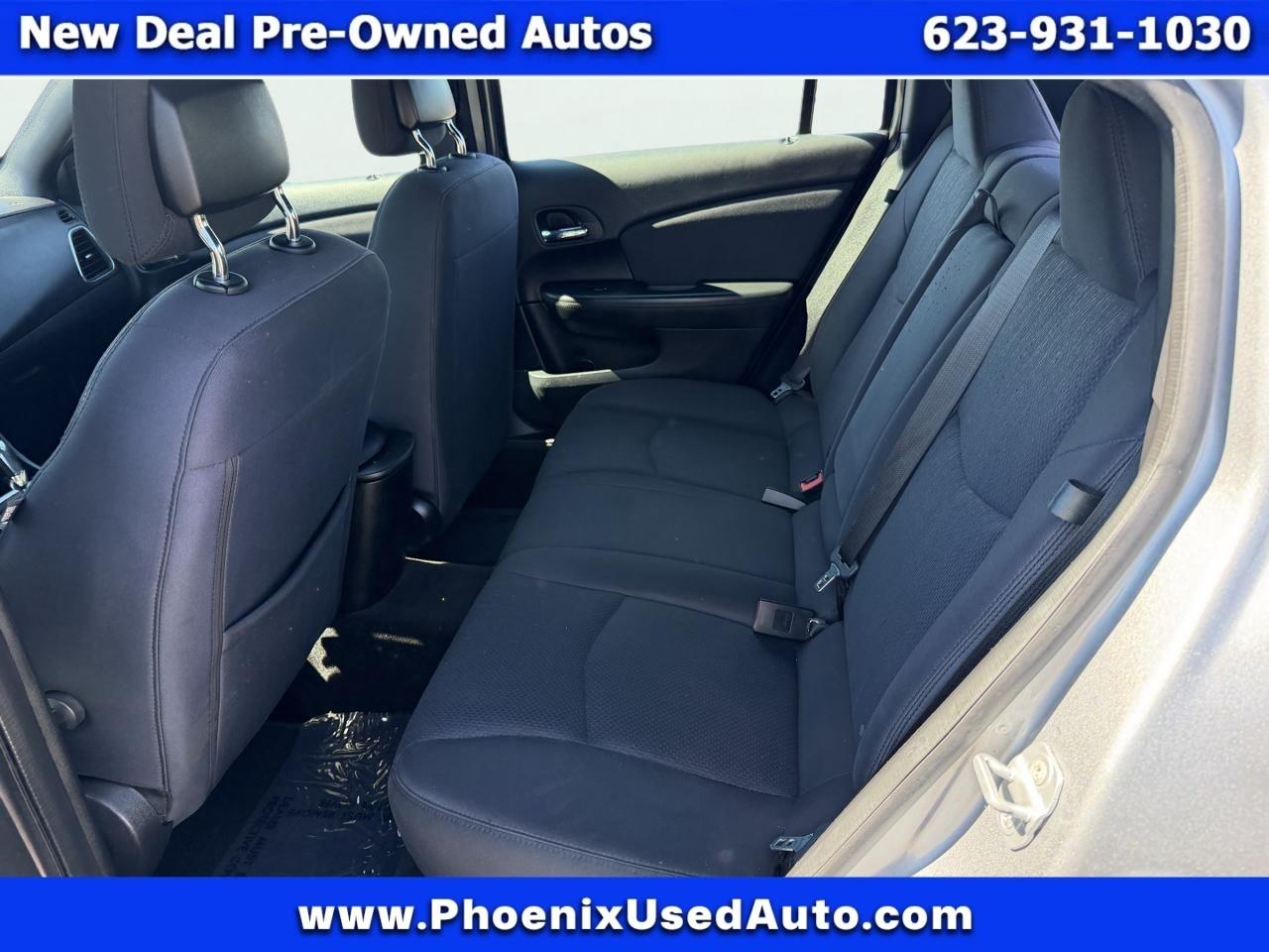 Chrysler 200 photo 10