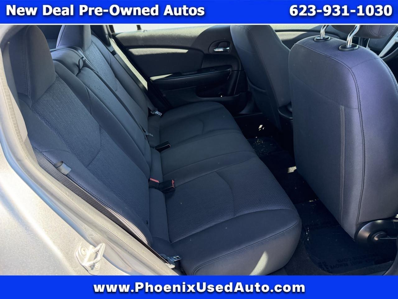 Chrysler 200 photo 12