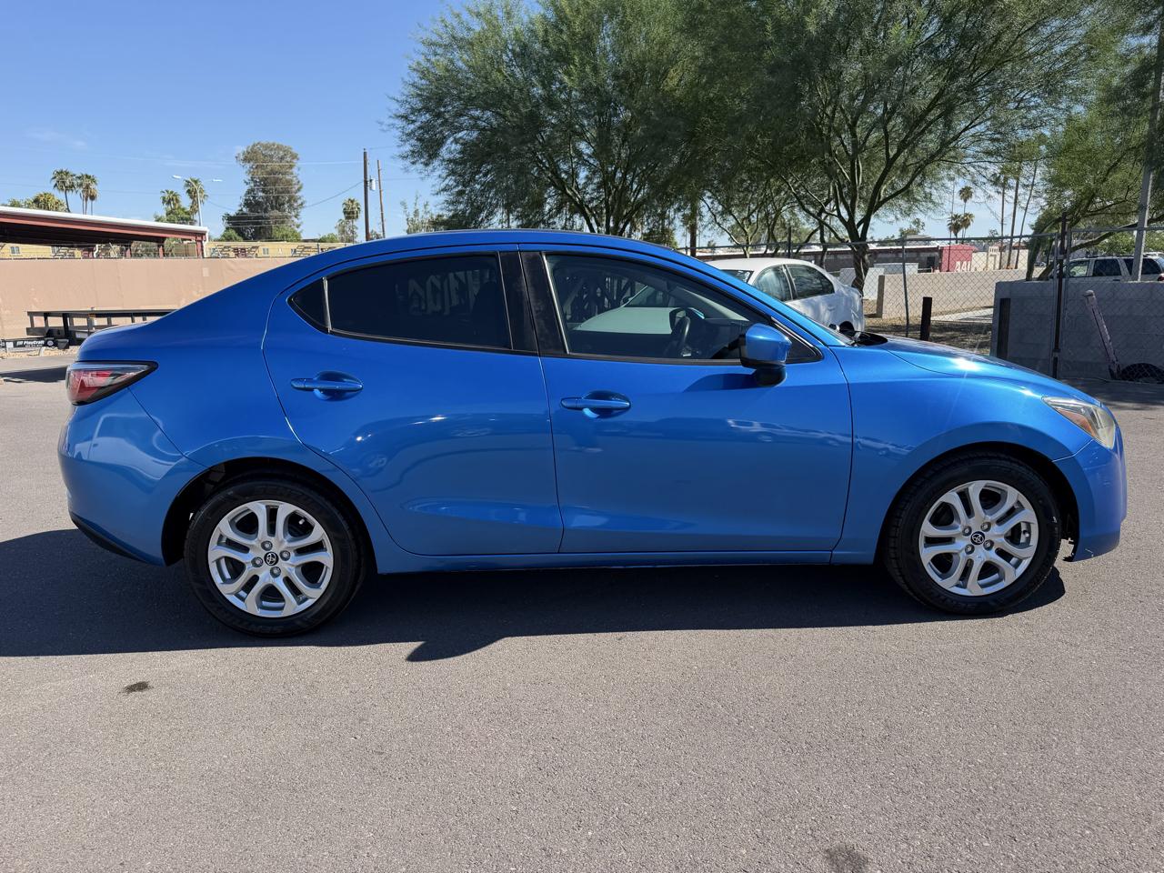 Toyota Yaris iA 6A 2017