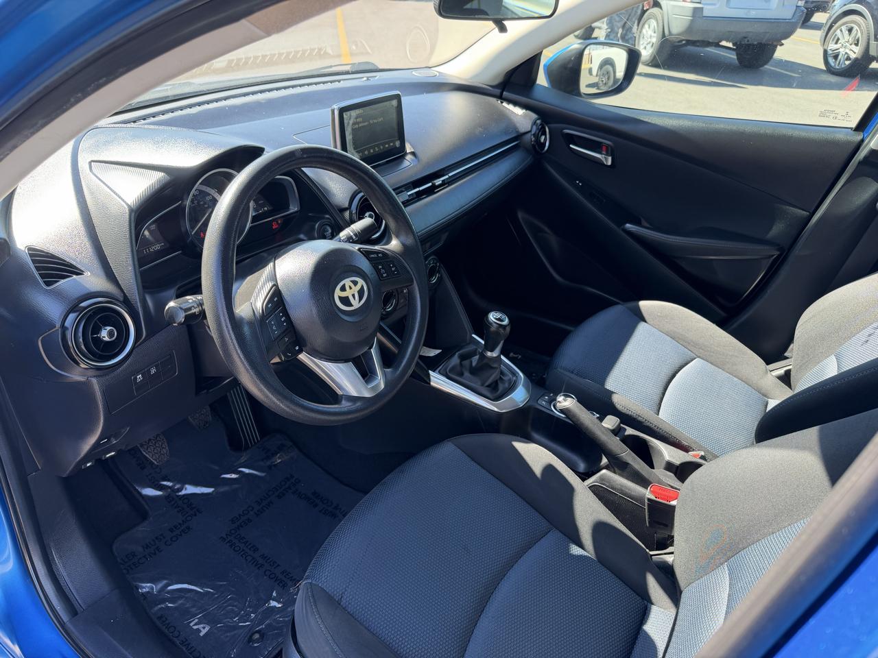 Toyota Yaris iA 6A 2017