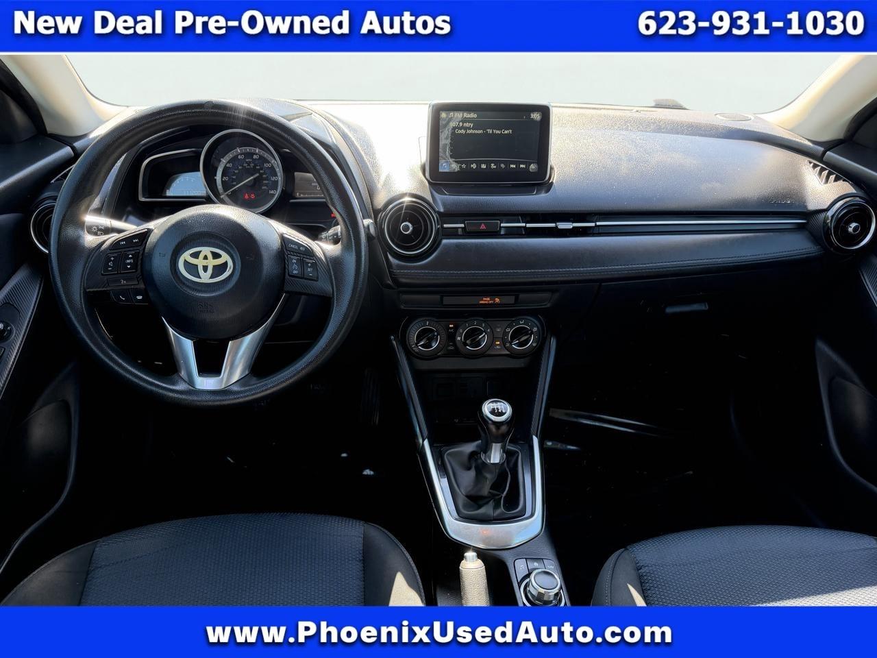 Toyota Yaris iA 6A 2017
