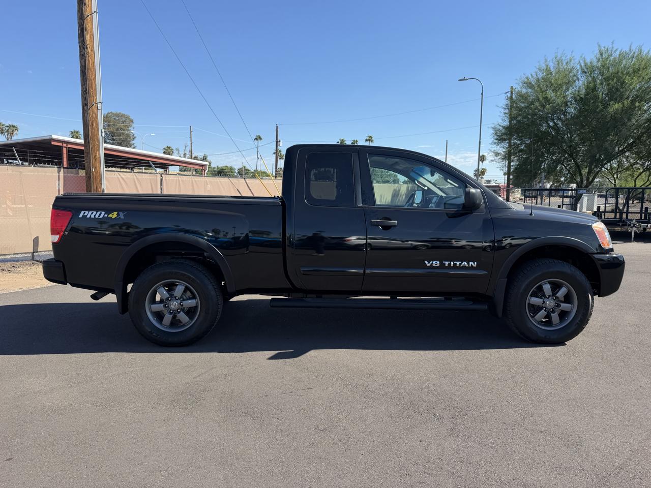 Nissan Titan S King Cab 4WD 2015