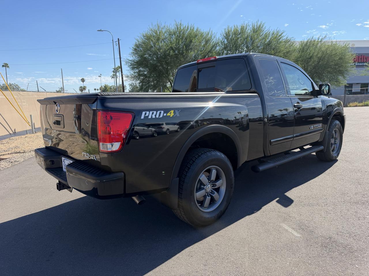 Nissan Titan S King Cab 4WD 2015