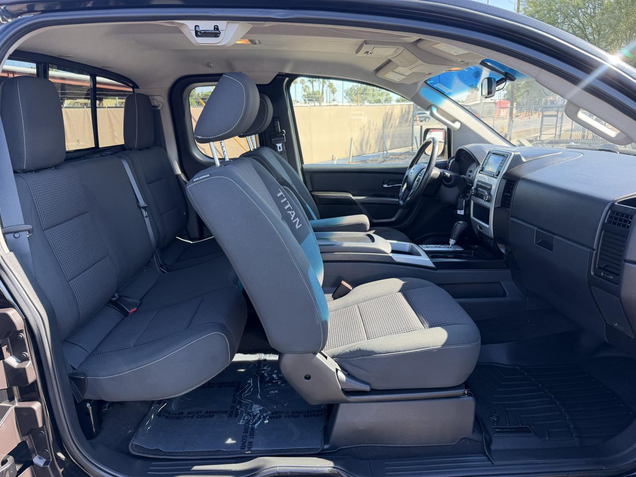 Nissan Titan S King Cab 4WD 2015