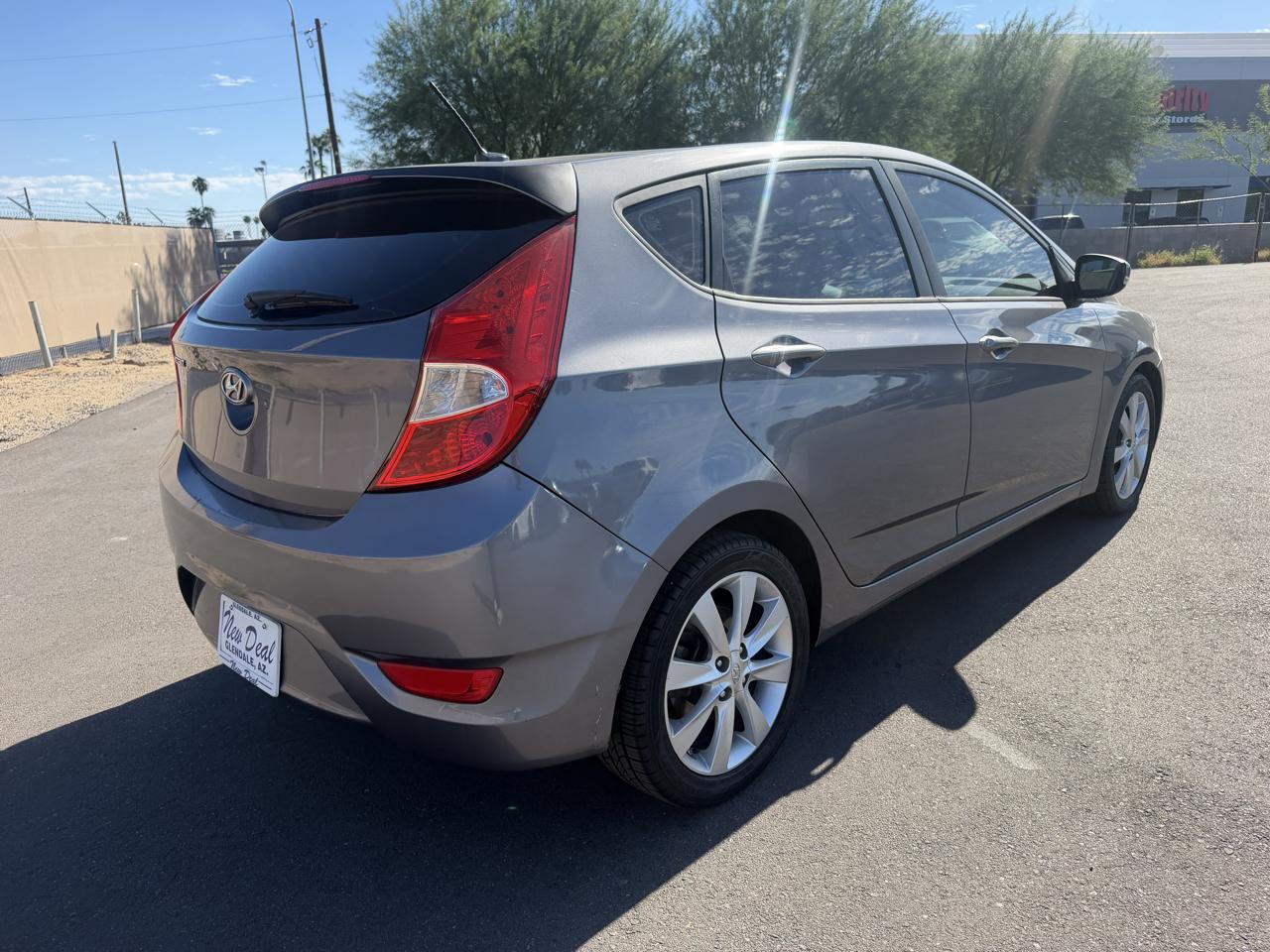 Hyundai Accent SE 5-Door 2013