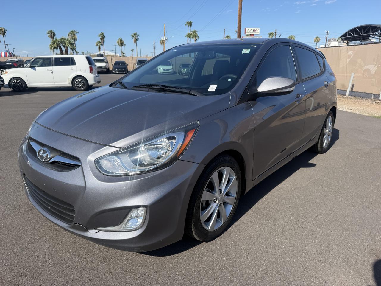 Hyundai Accent SE 5-Door 2013