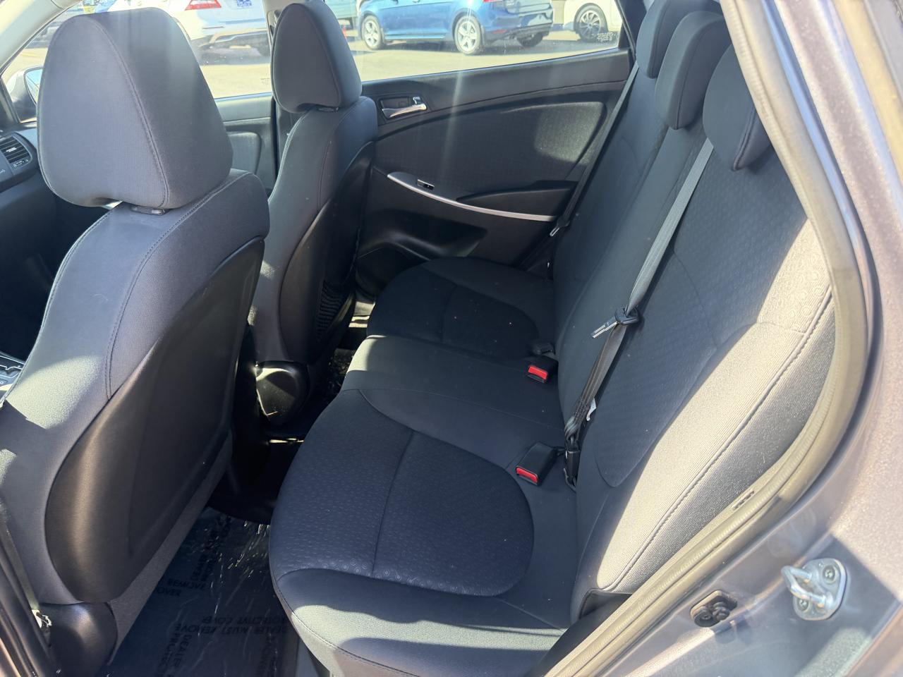 Hyundai Accent SE 5-Door 2013