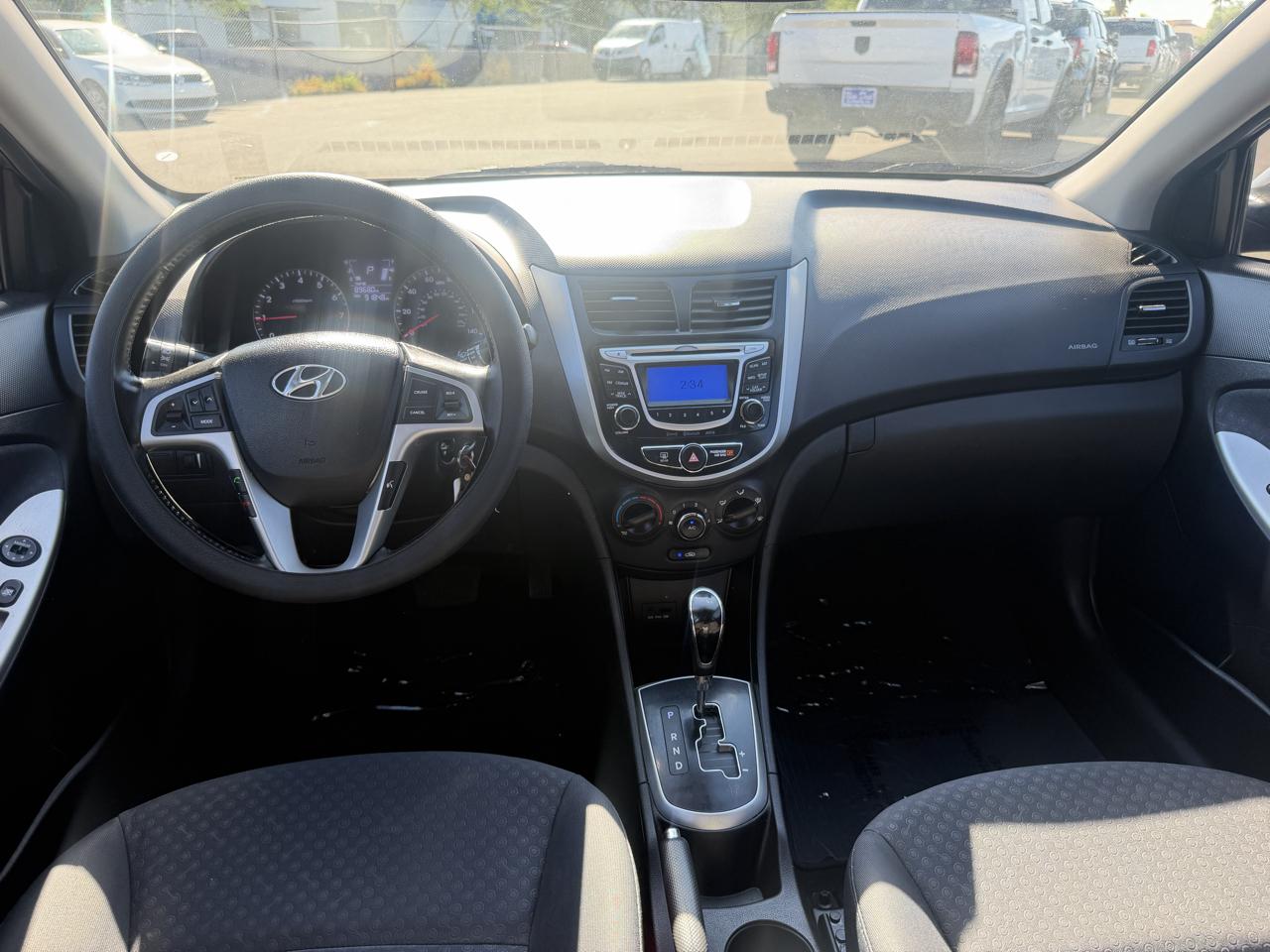 Hyundai Accent SE 5-Door 2013