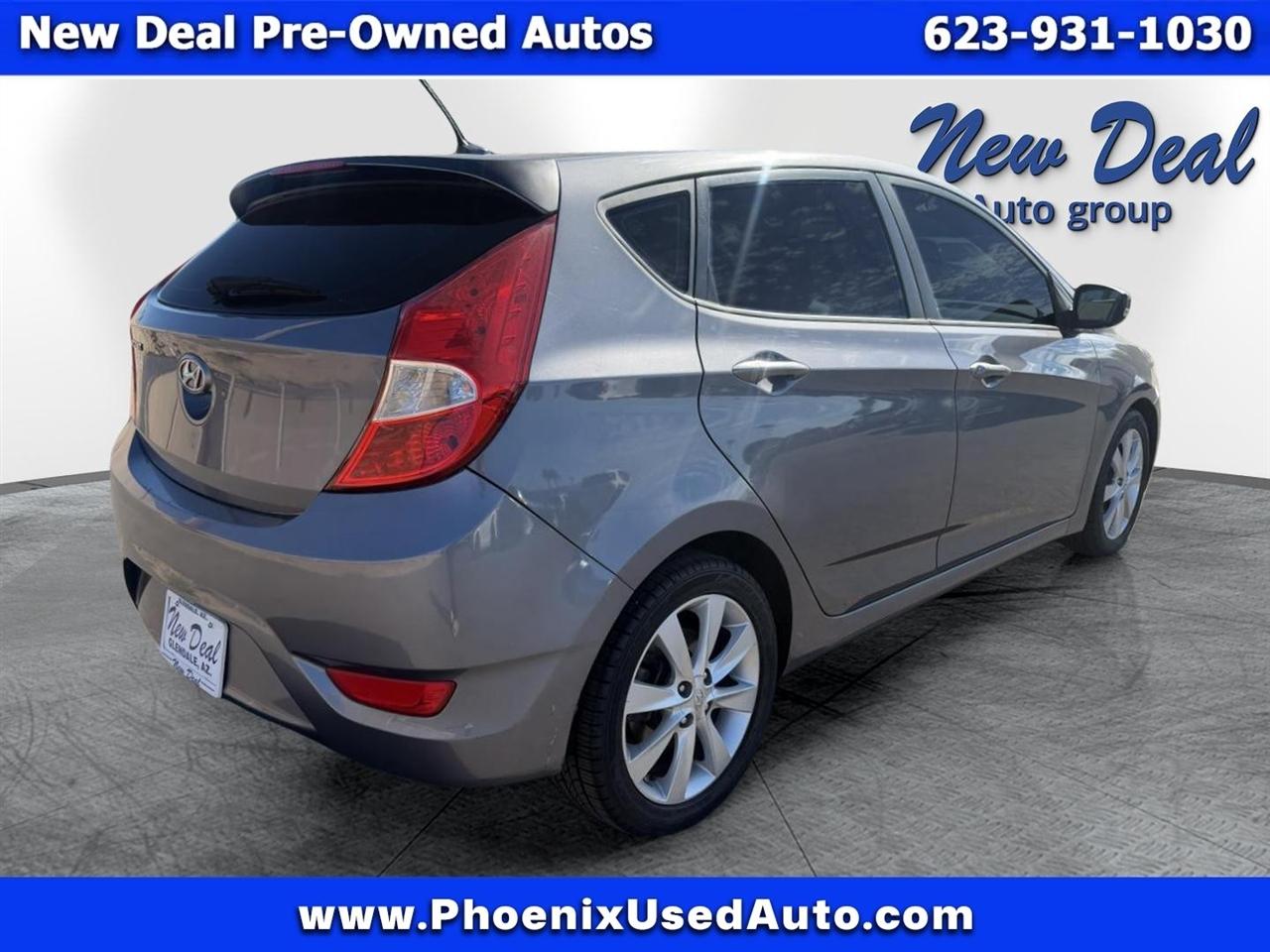 Hyundai Accent SE 5-Door 2013