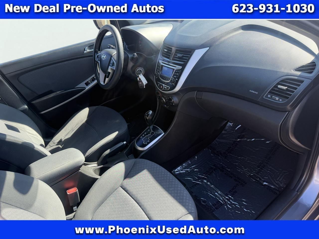 Hyundai Accent SE 5-Door 2013