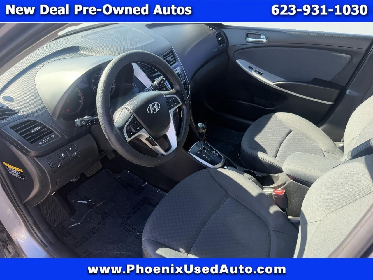 Hyundai Accent SE 5-Door 2013