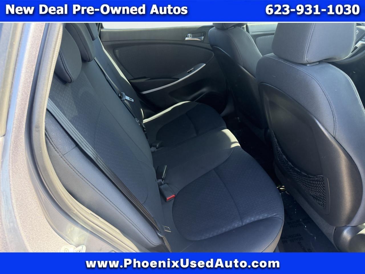 Hyundai Accent SE 5-Door 2013