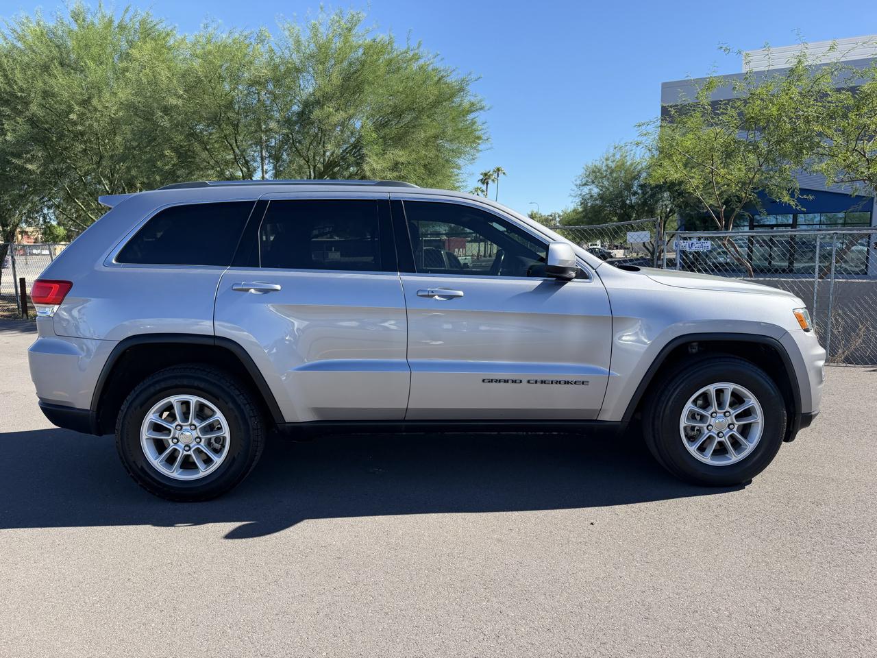 Jeep Grand Cherokee Laredo 2WD 2018
