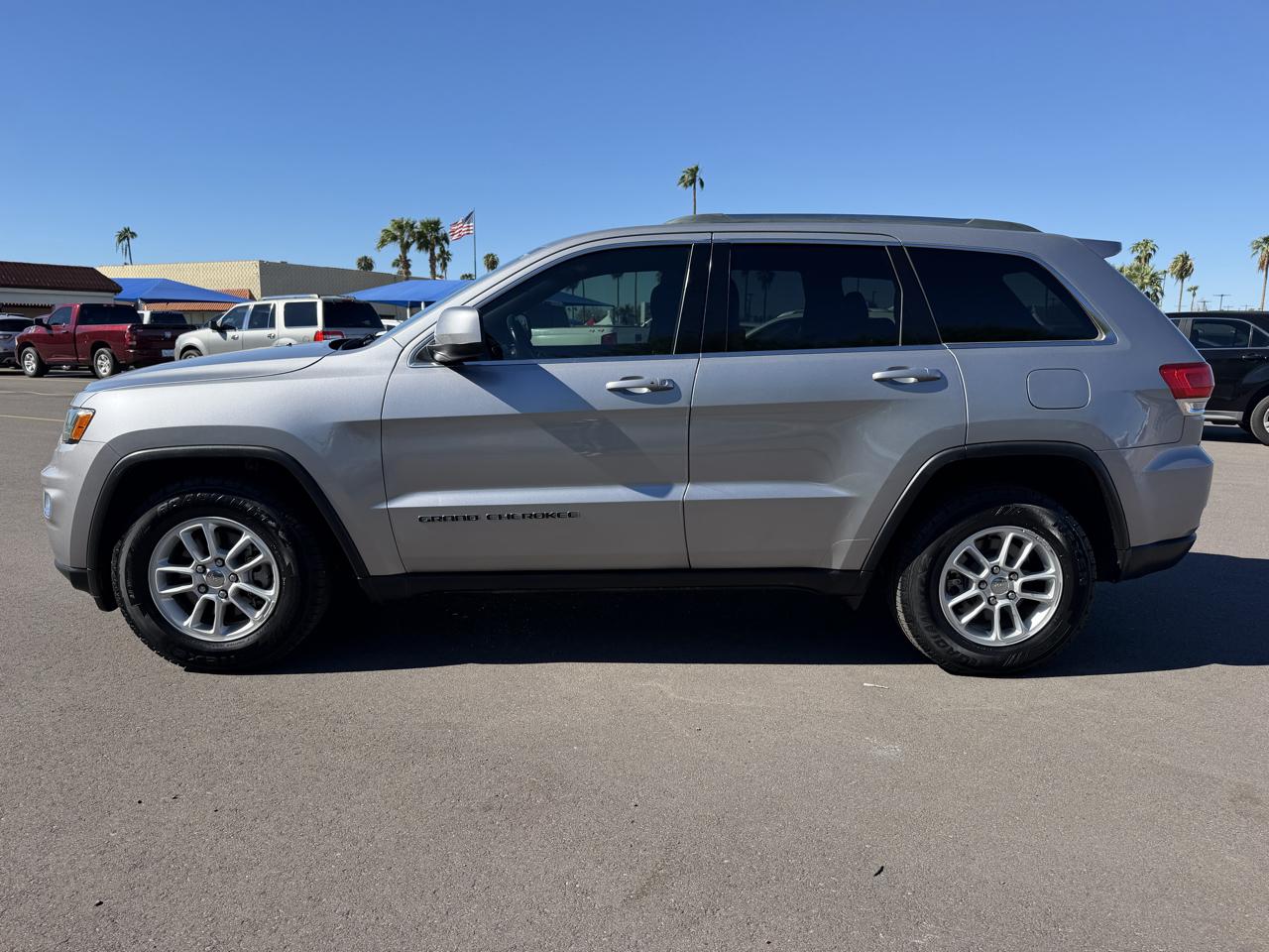 Jeep Grand Cherokee Laredo 2WD 2018