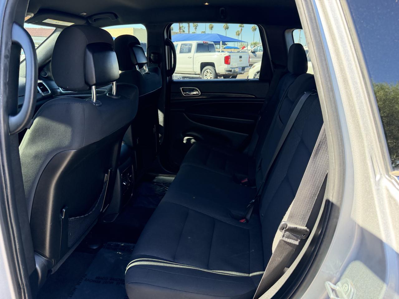 Jeep Grand Cherokee Laredo 2WD 2018