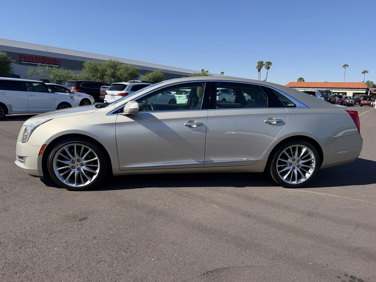 Cadillac XTS Platinum AWD 2013