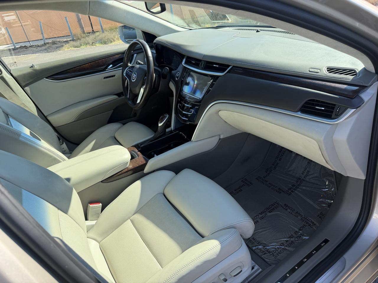 Cadillac XTS Platinum AWD 2013