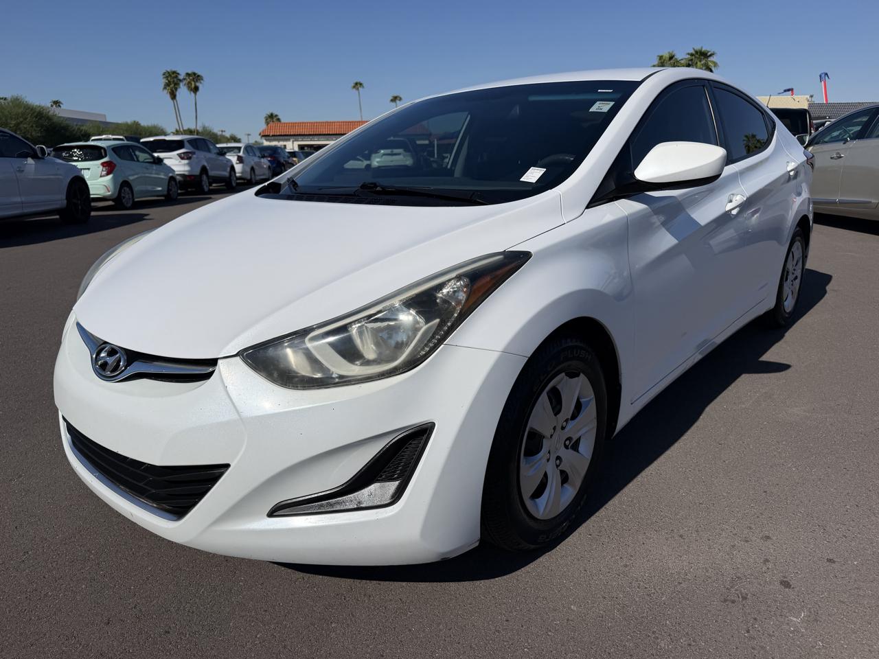 Hyundai Elantra SE 6AT 2016