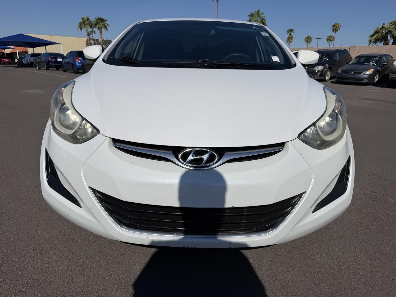 Hyundai Elantra SE 6AT 2016