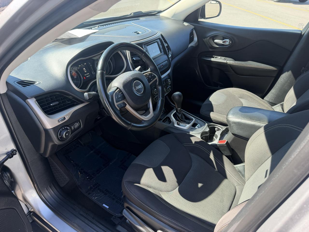 Jeep Cherokee Latitude FWD 2017