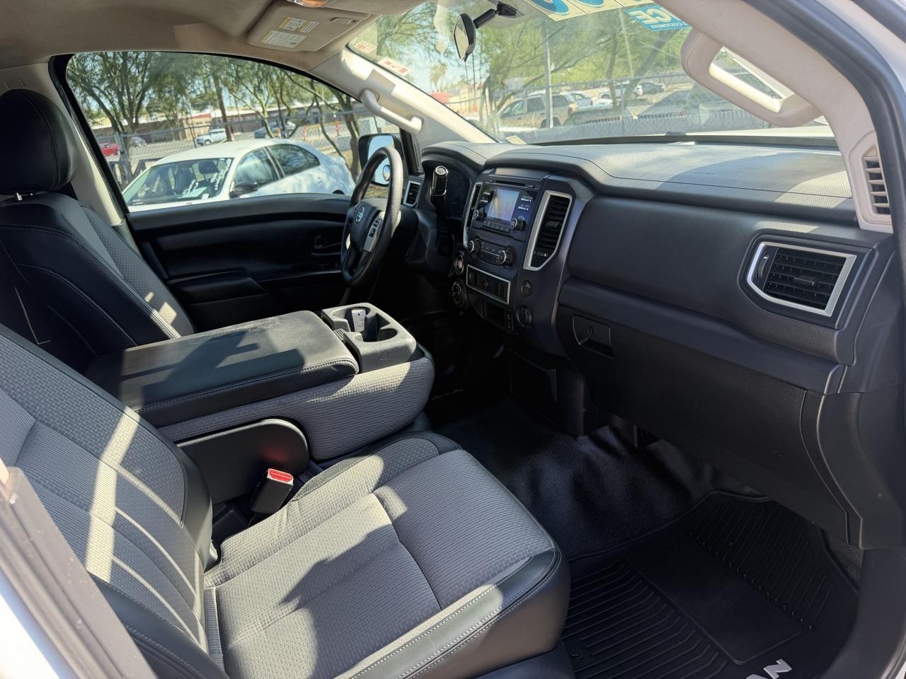 Nissan Titan 4WD 2017
