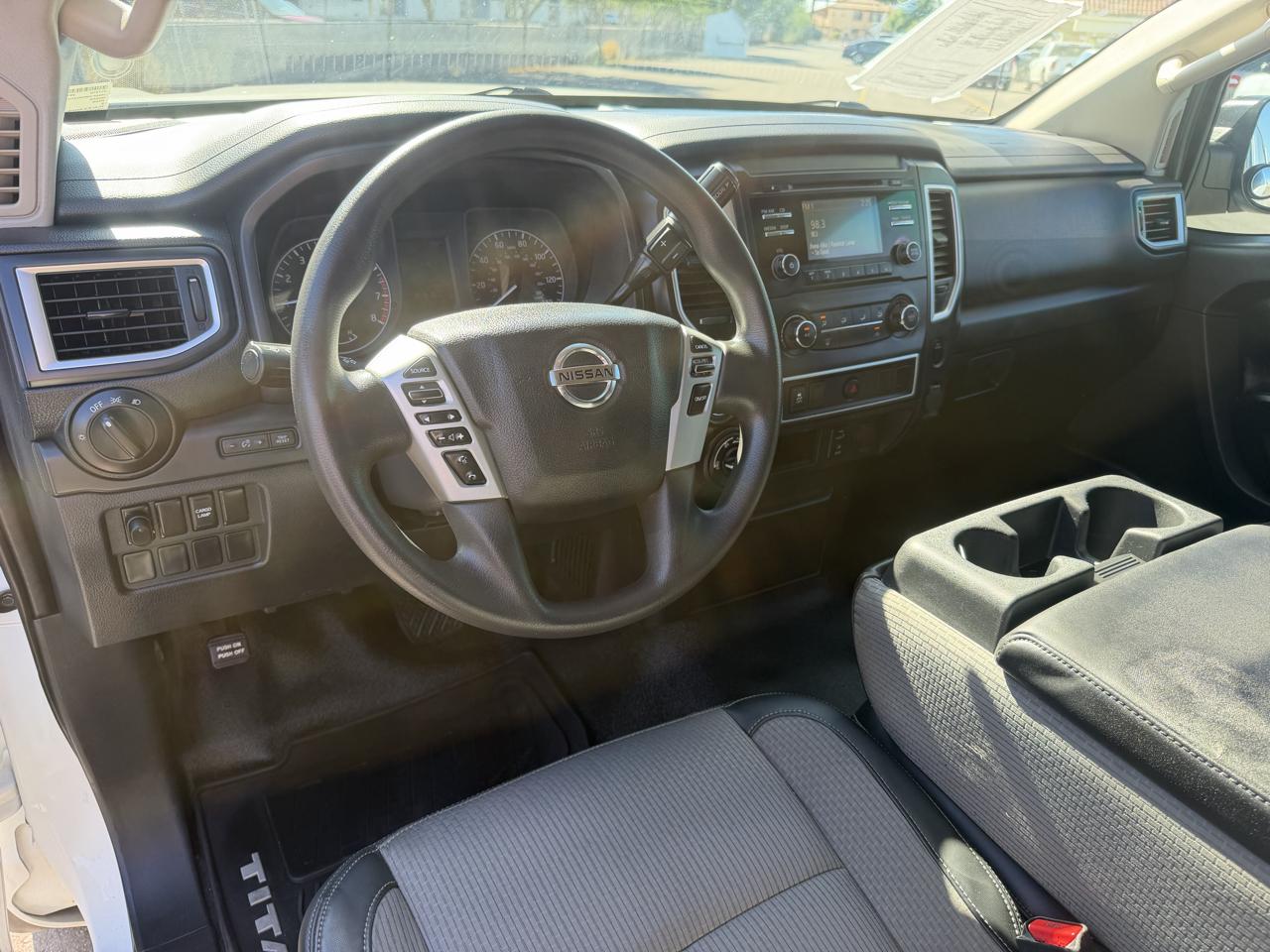Nissan Titan 4WD 2017