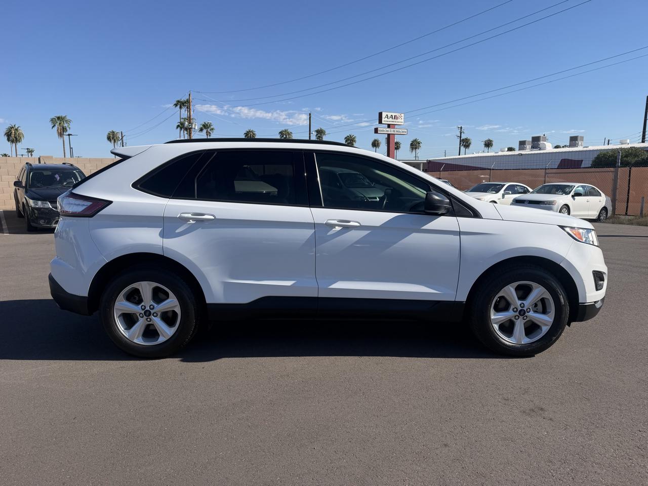 Ford Edge SE FWD 2017