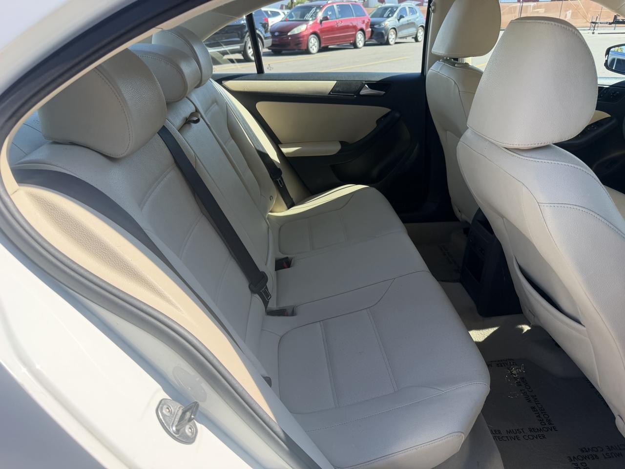 Volkswagen Jetta SE PZEV 2011