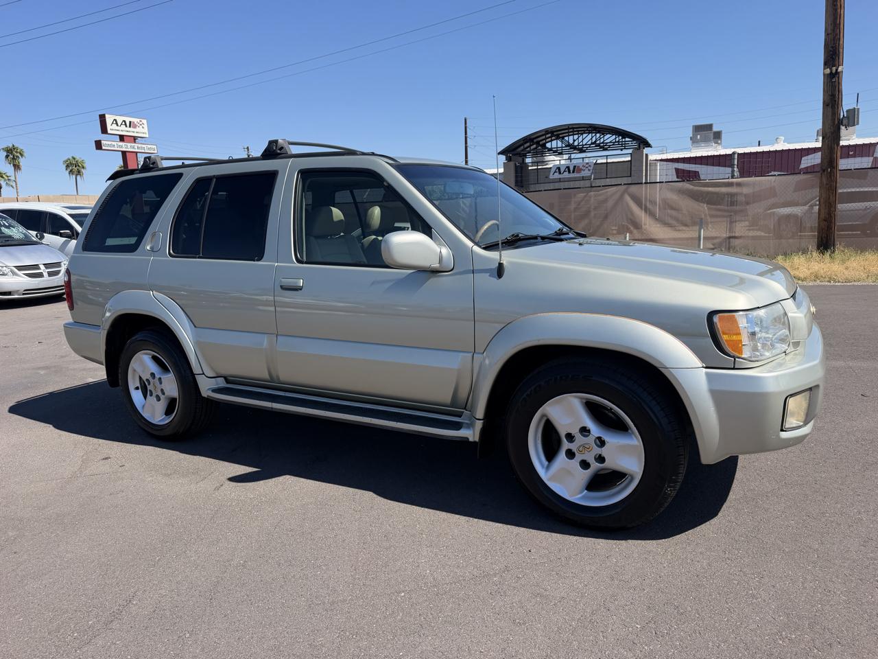 Infiniti QX4 4WD 2001
