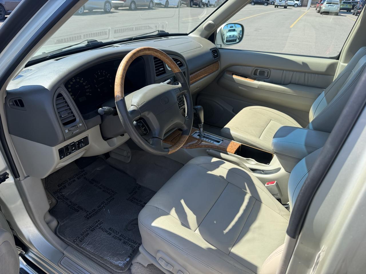 Infiniti QX4 4WD 2001
