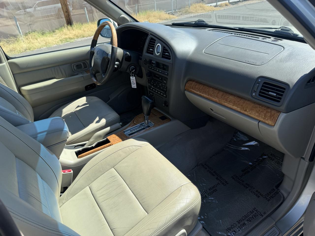 Infiniti QX4 4WD 2001
