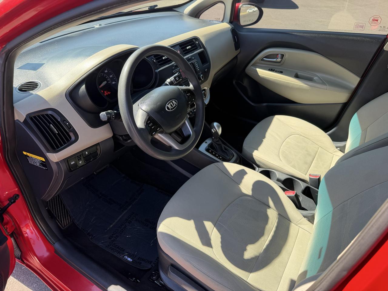 Kia Rio LX 2014