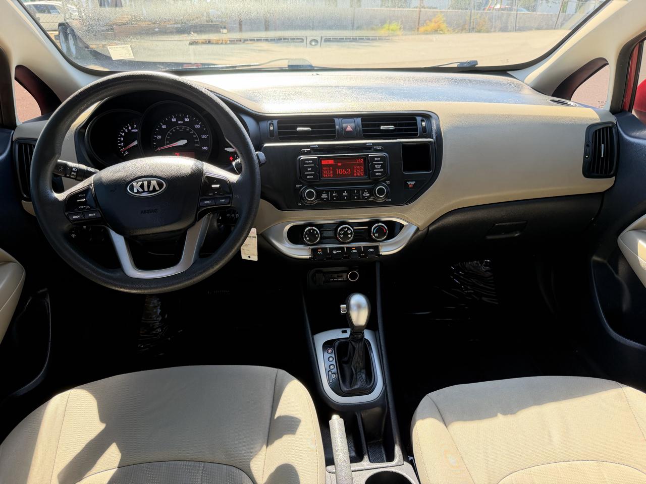 Kia Rio LX 2014
