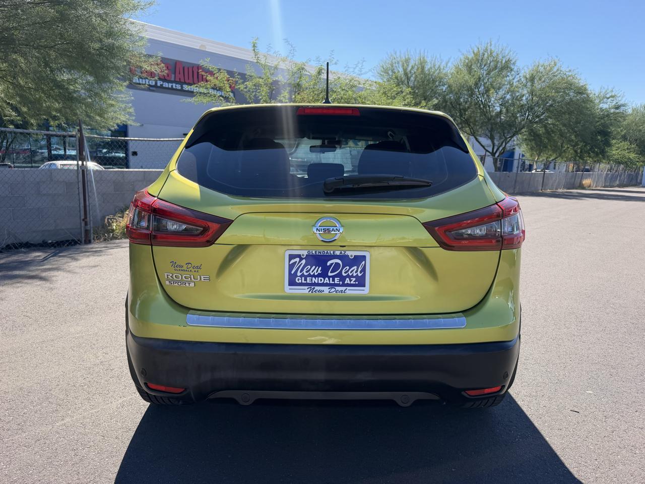 Nissan Rogue Sport S 2020