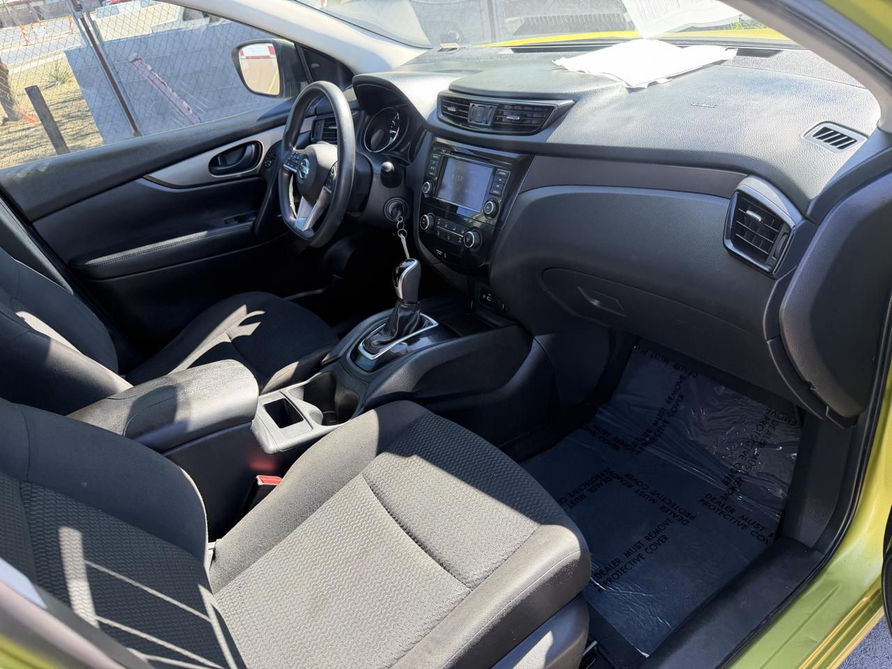 Nissan Rogue Sport S 2020
